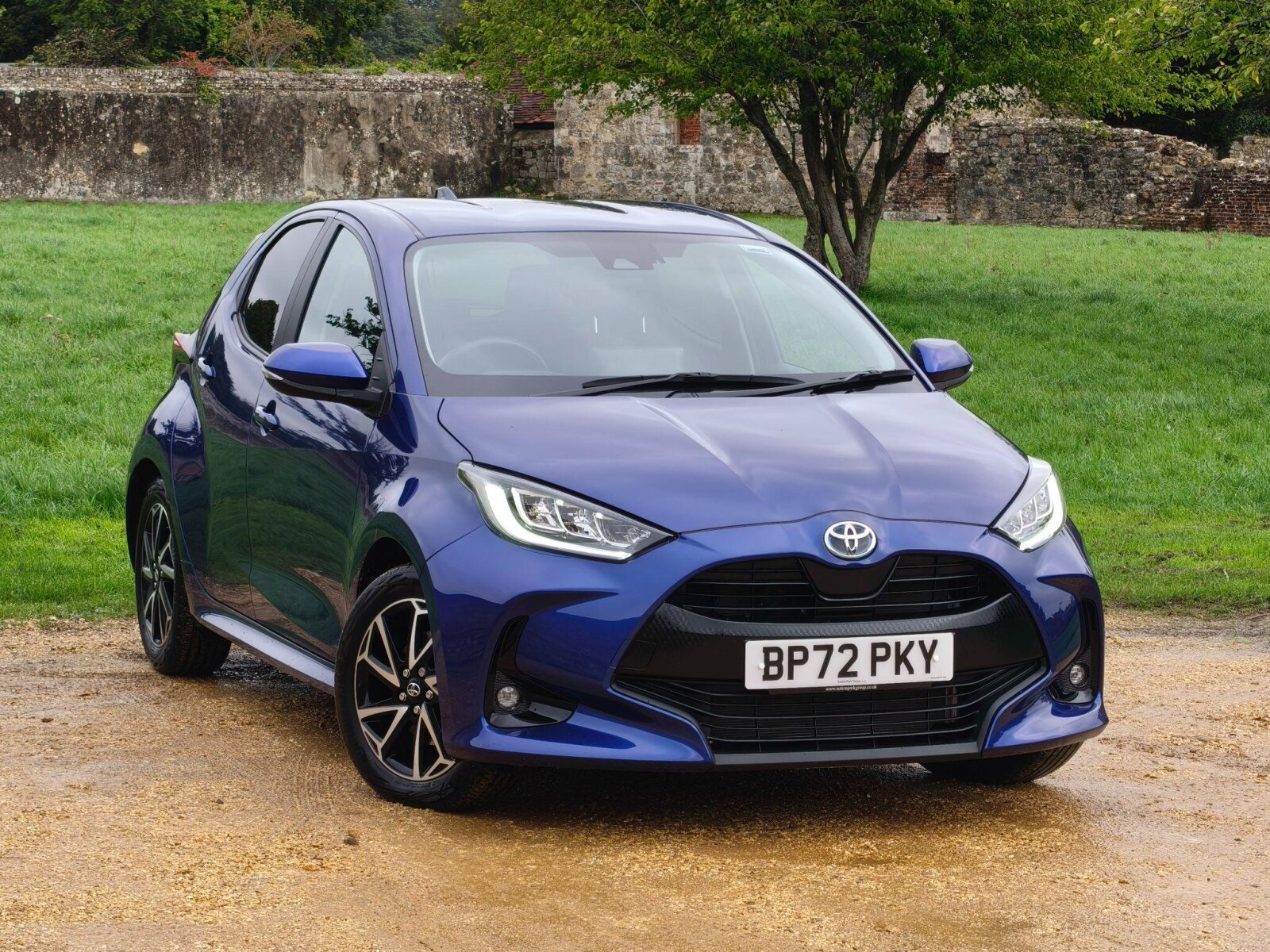 Main listing image - Toyota Yaris