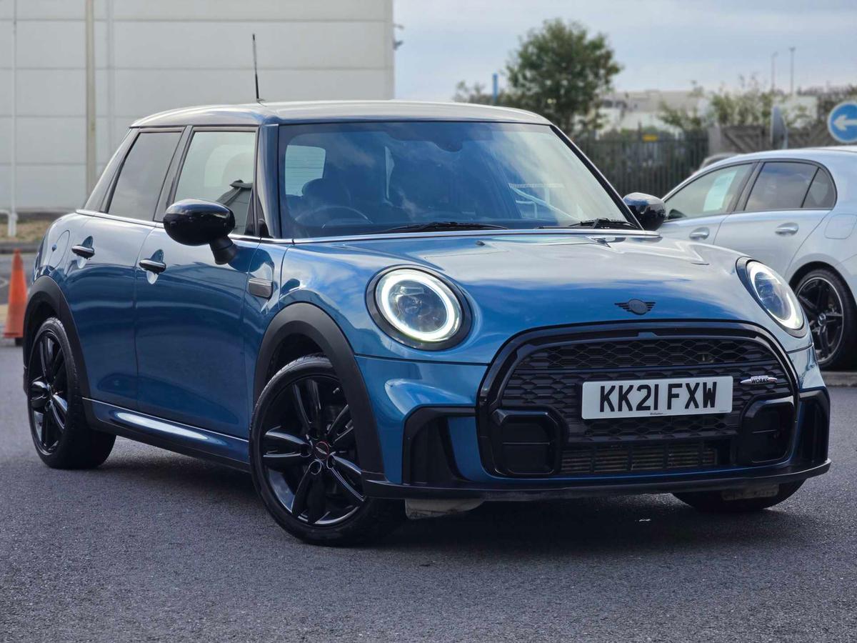 Main listing image - MINI Hatchback