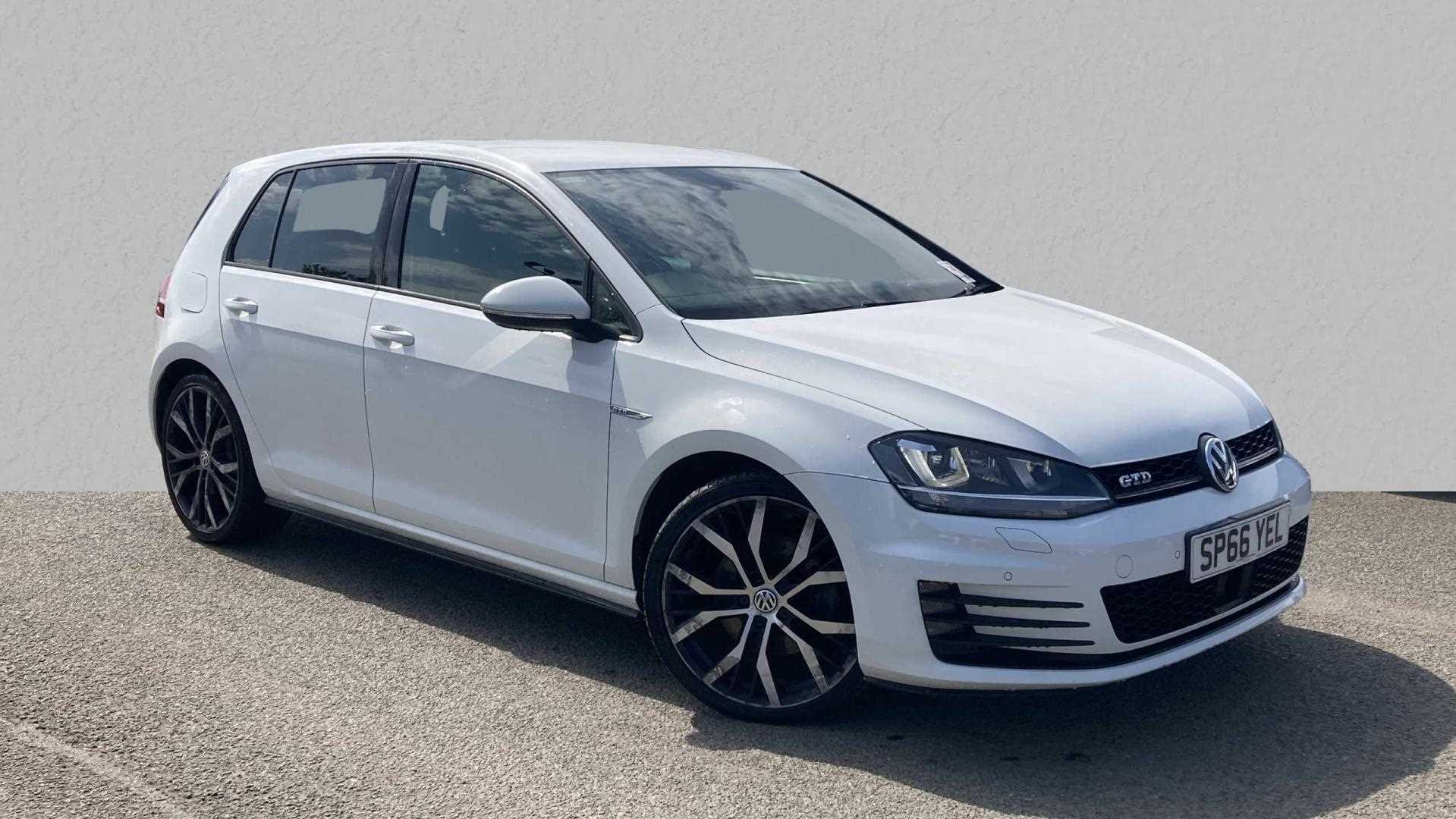 Main listing image - Volkswagen Golf