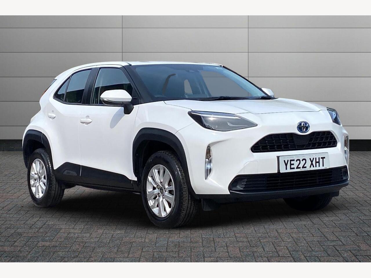 Main listing image - Toyota Yaris Cross