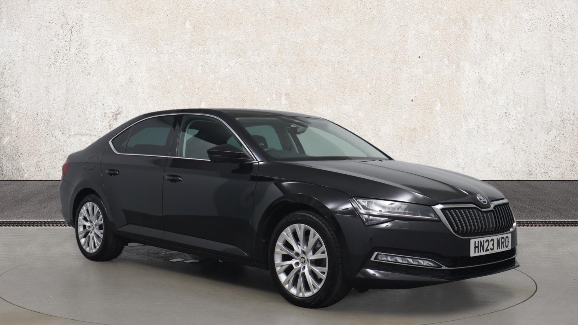 Main listing image - Skoda Superb
