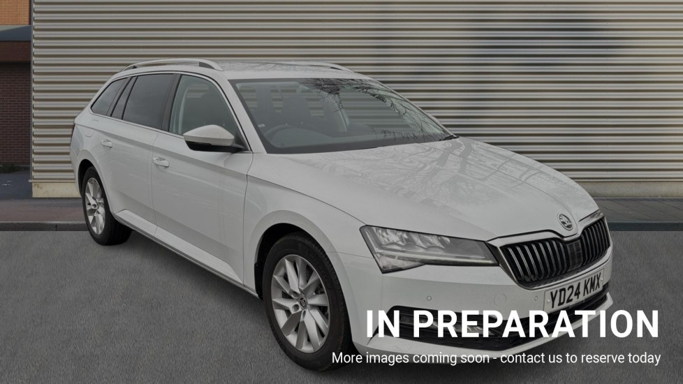 Main listing image - Skoda Superb Estate