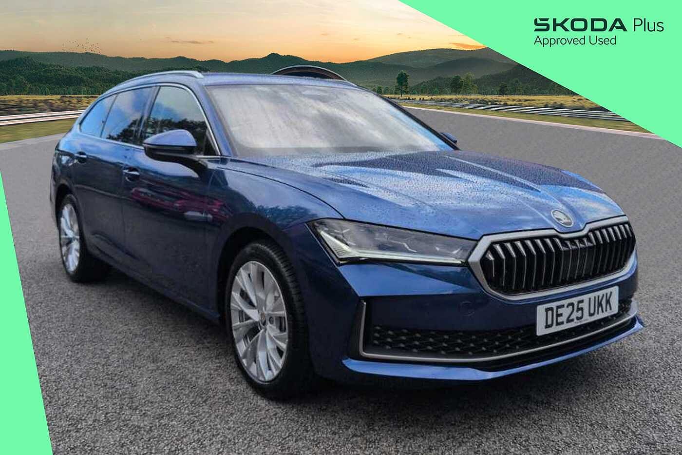 Main listing image - Skoda Superb Estate