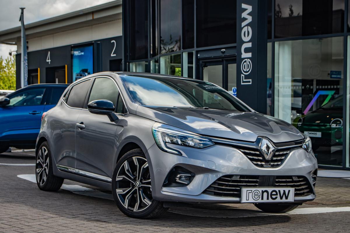Main listing image - Renault Clio