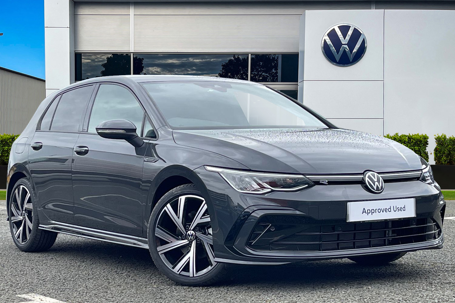 Main listing image - Volkswagen Golf