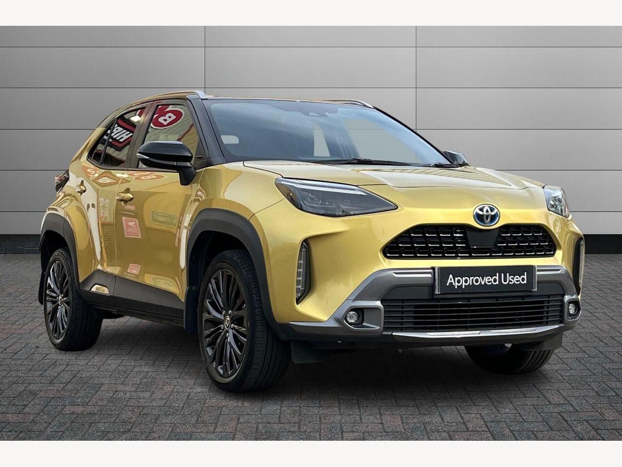Main listing image - Toyota Yaris Cross