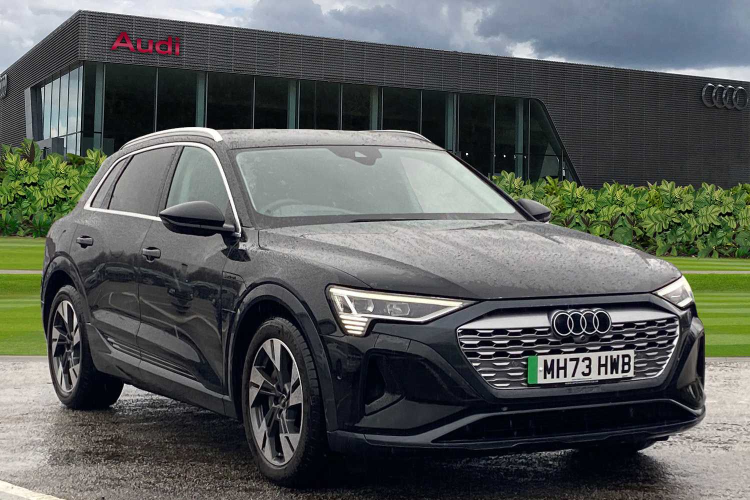 Main listing image - Audi Q8 e-tron