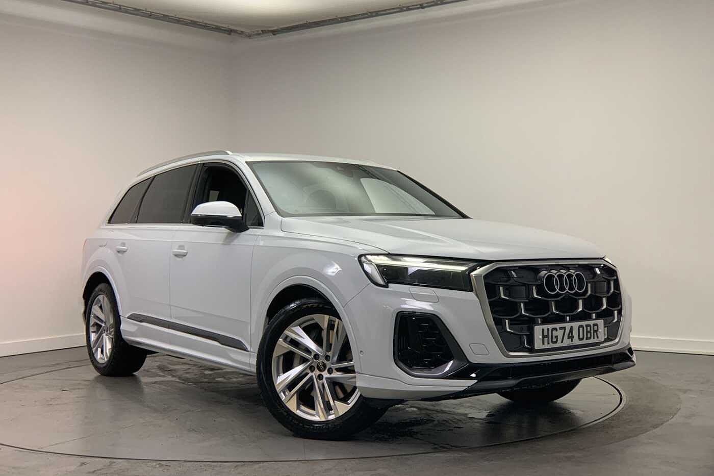 Main listing image - Audi Q7