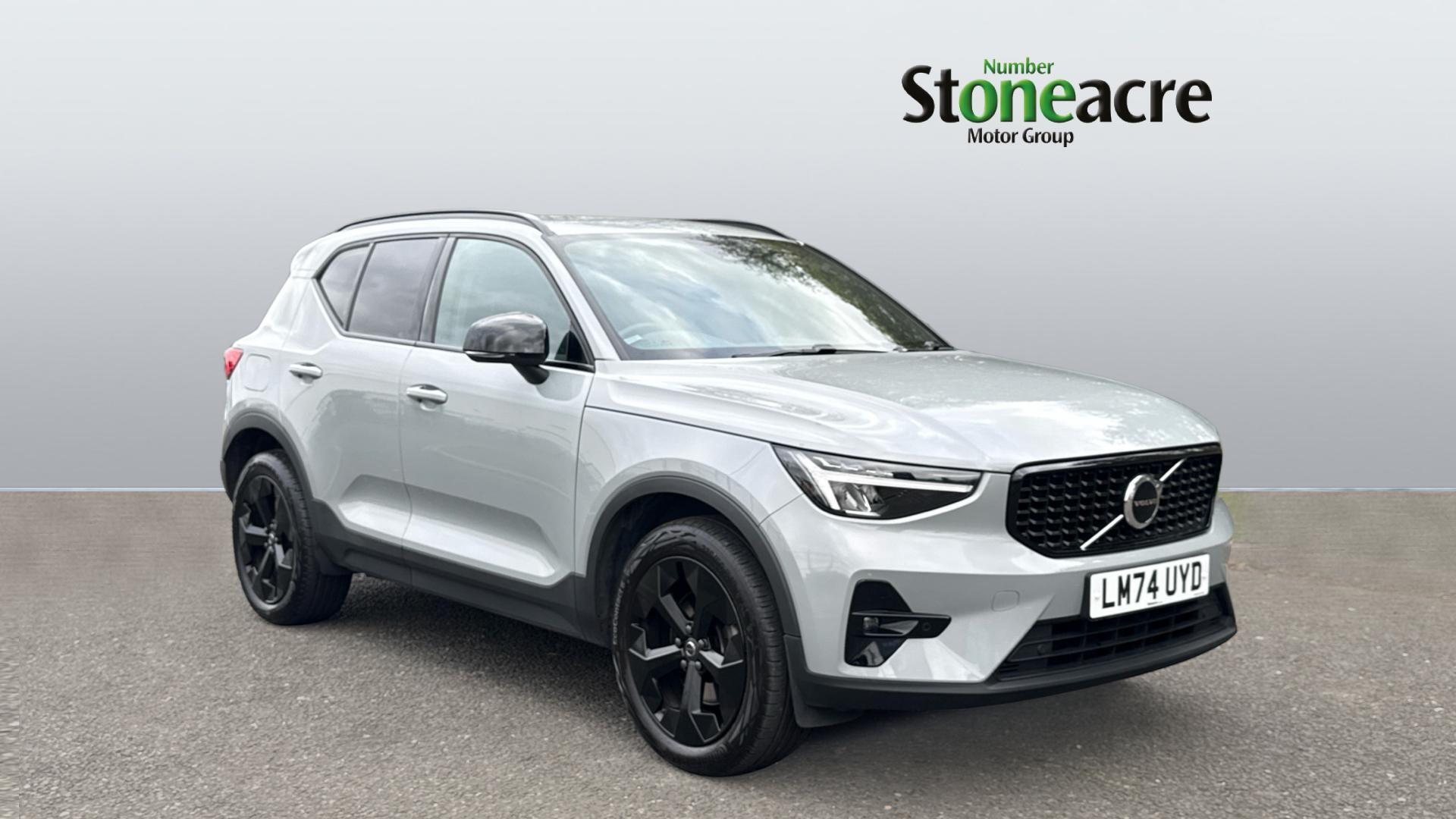 Main listing image - Volvo XC40