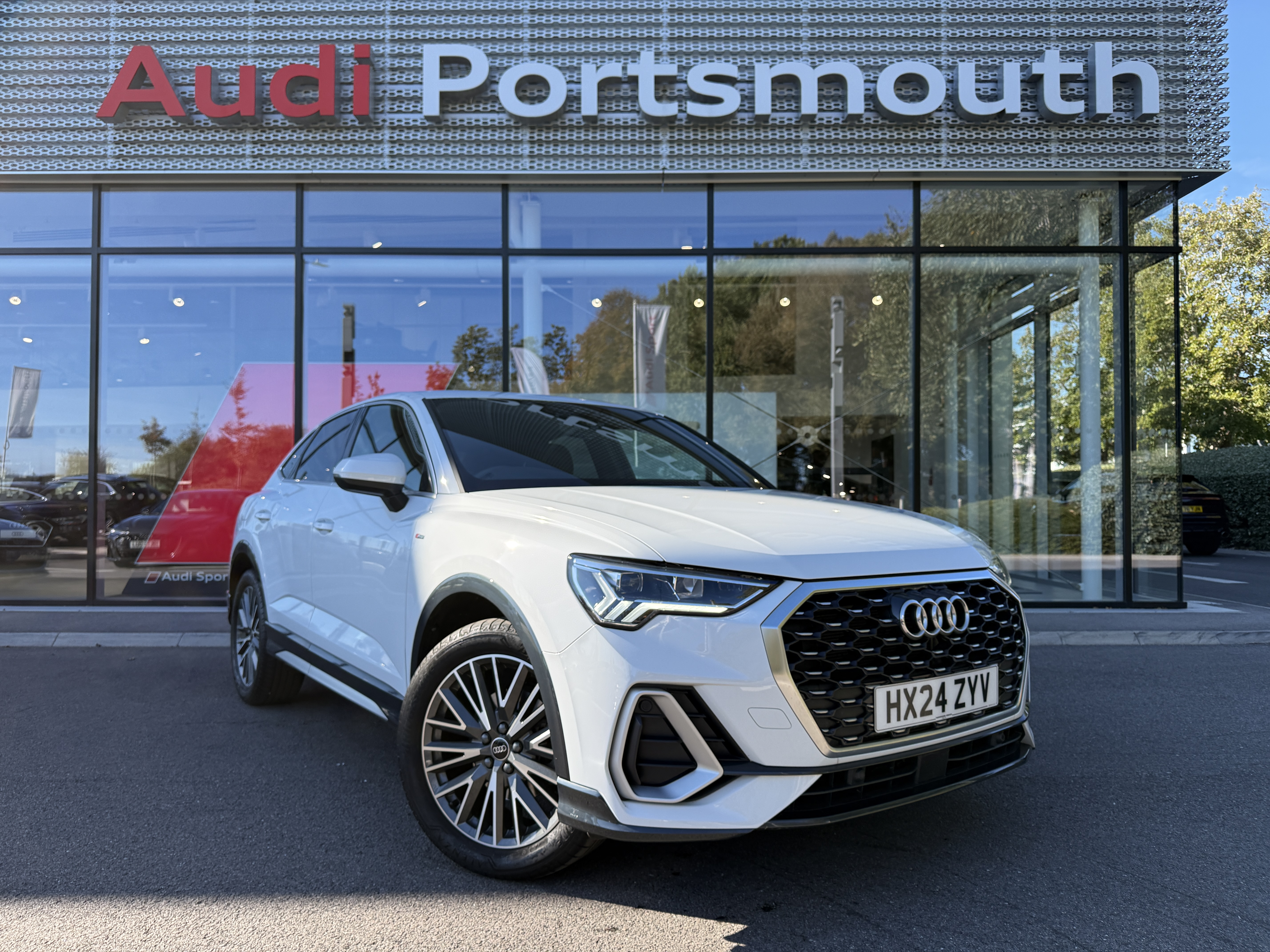 Main listing image - Audi Q3