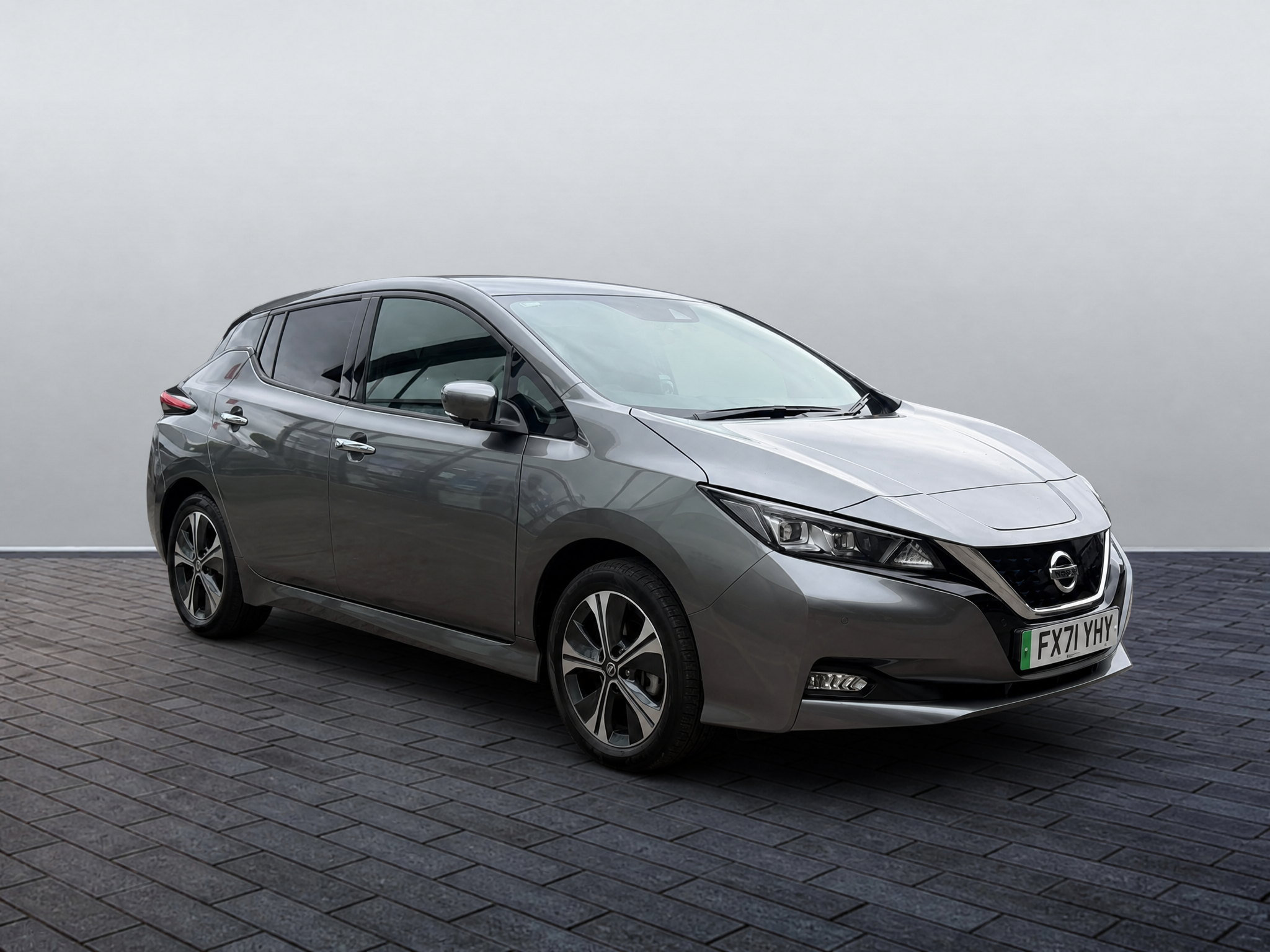 Main listing image - Nissan Leaf