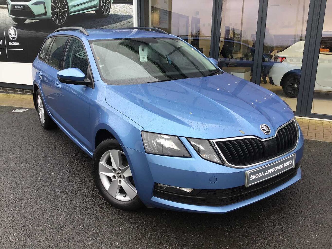 Main listing image - Skoda Octavia Estate