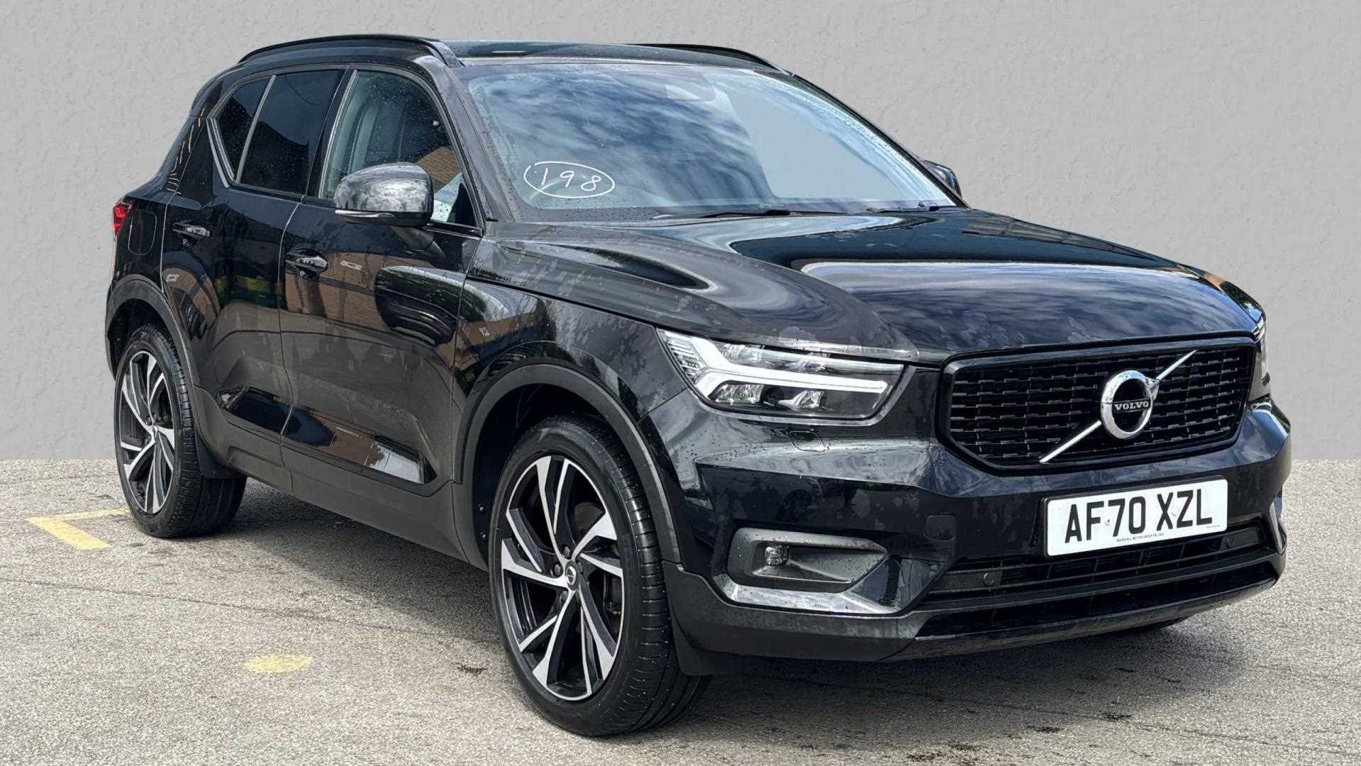 Main listing image - Volvo XC40