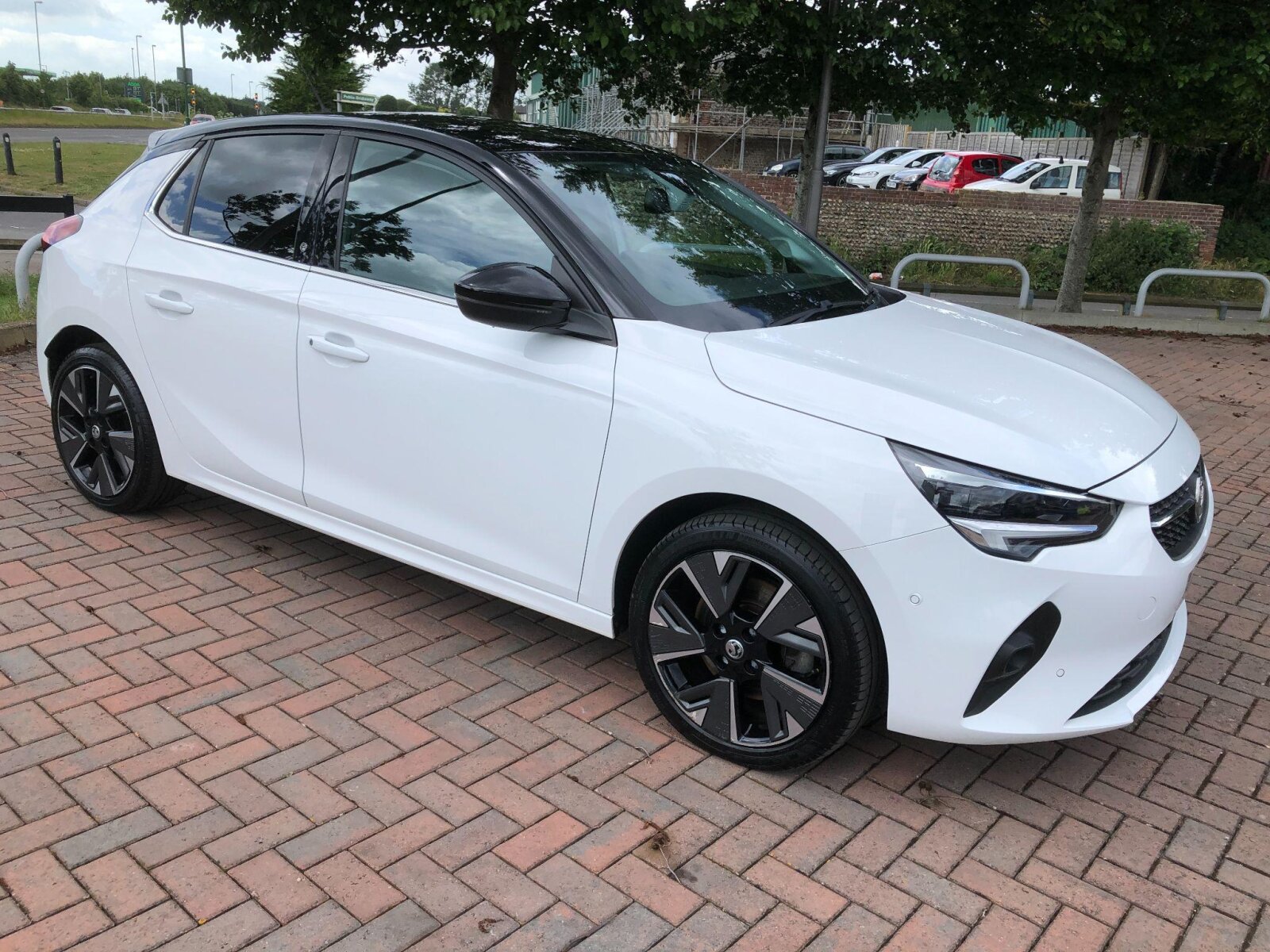 Main listing image - Vauxhall Corsa e