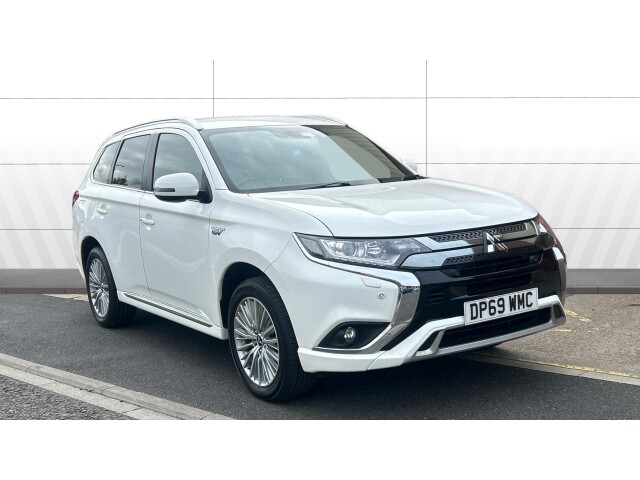 Main listing image - Mitsubishi Outlander