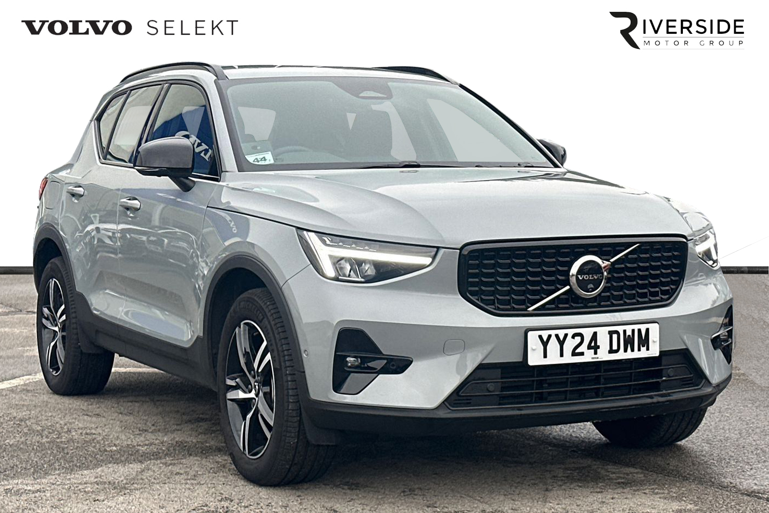 Main listing image - Volvo XC40