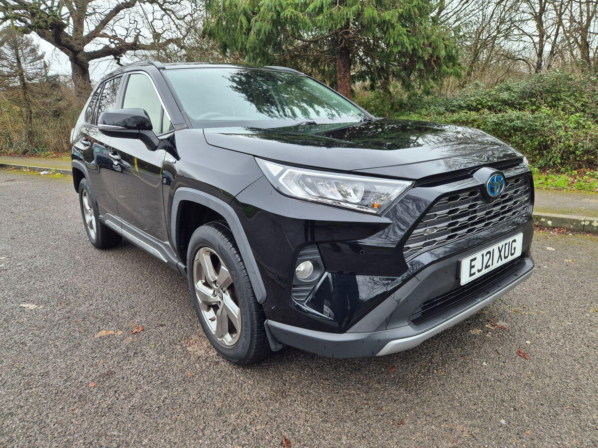 Main listing image - Toyota RAV4