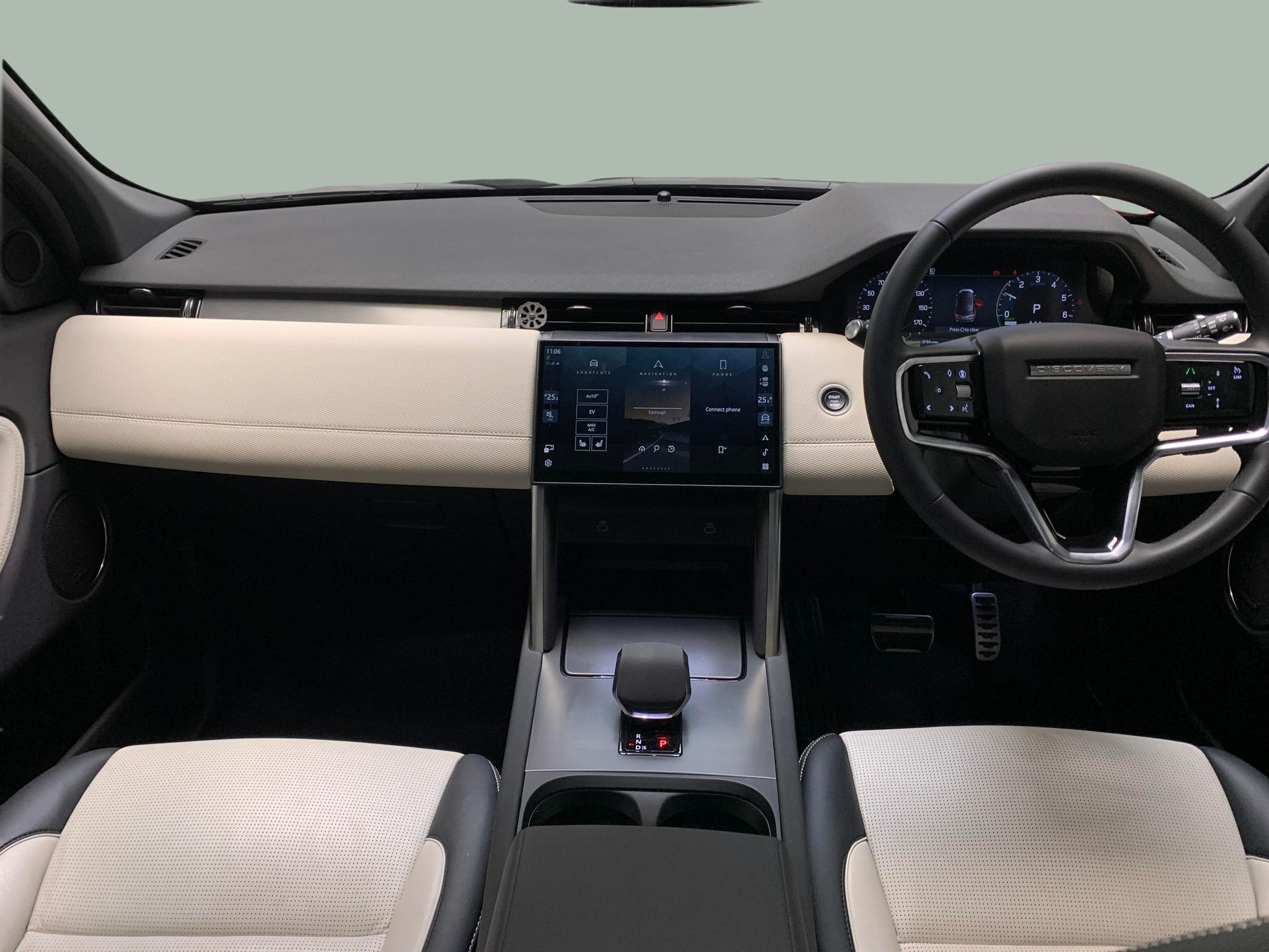 Main listing image - Land Rover Discovery Sport