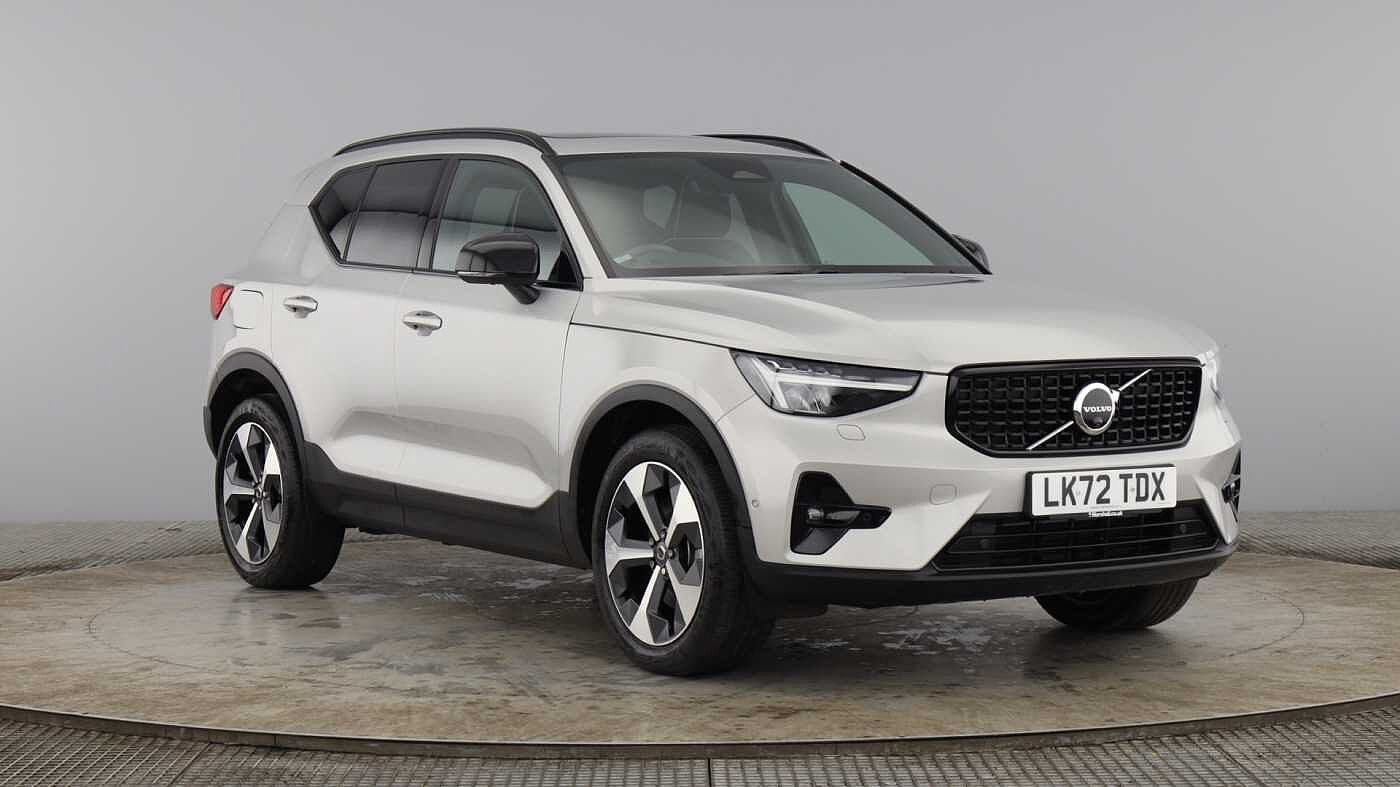 Main listing image - Volvo XC40