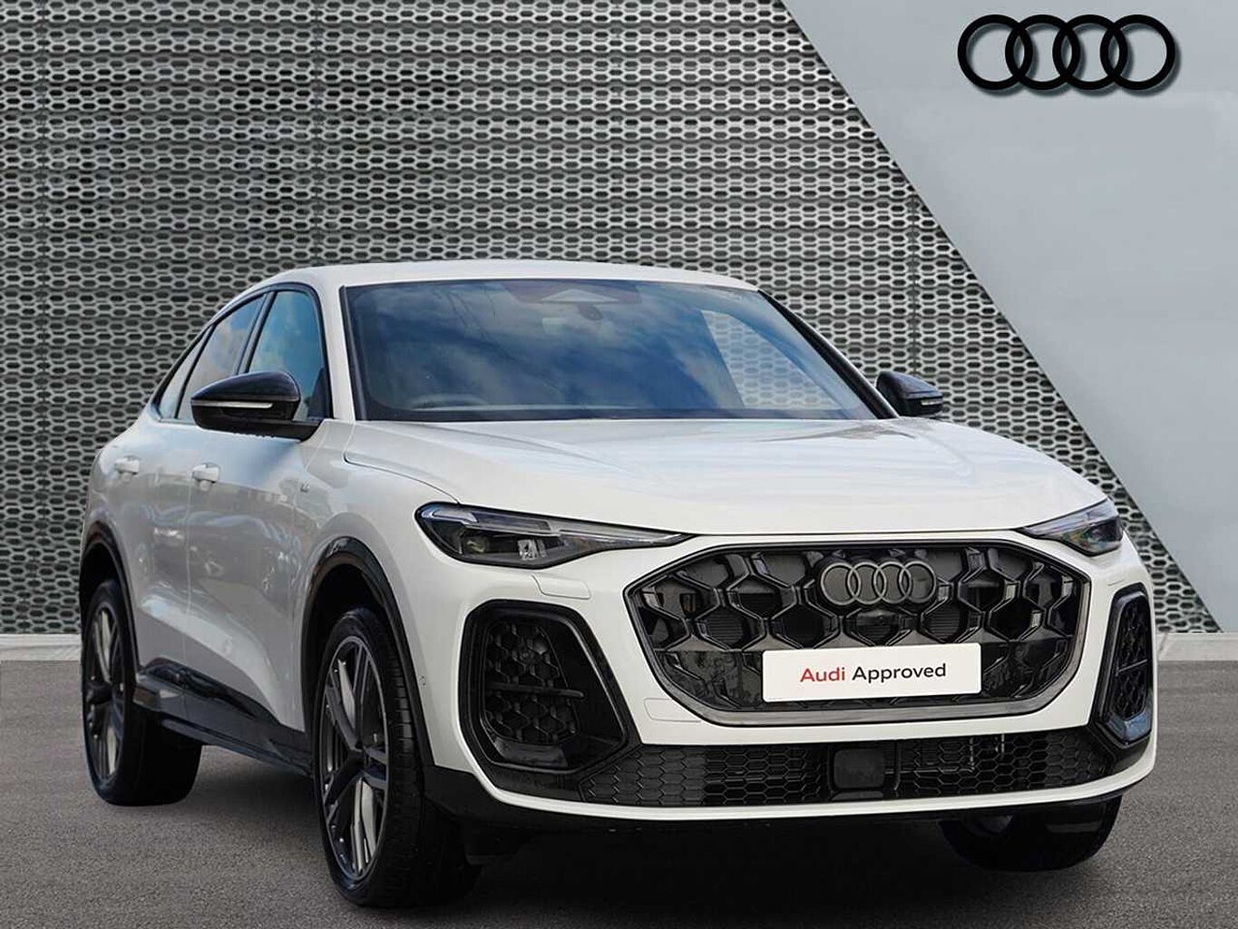 Main listing image - Audi Q5