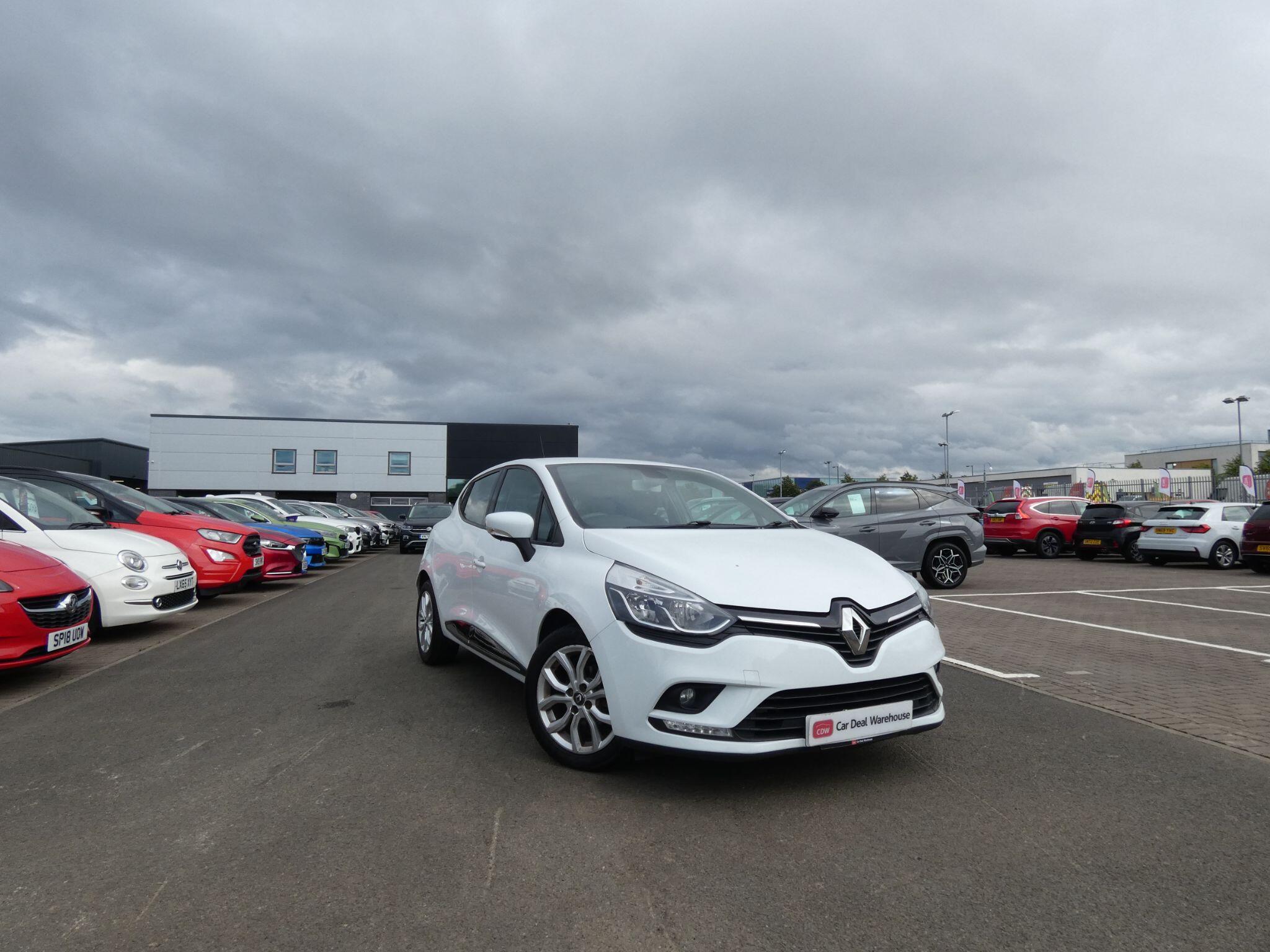 Main listing image - Renault Clio