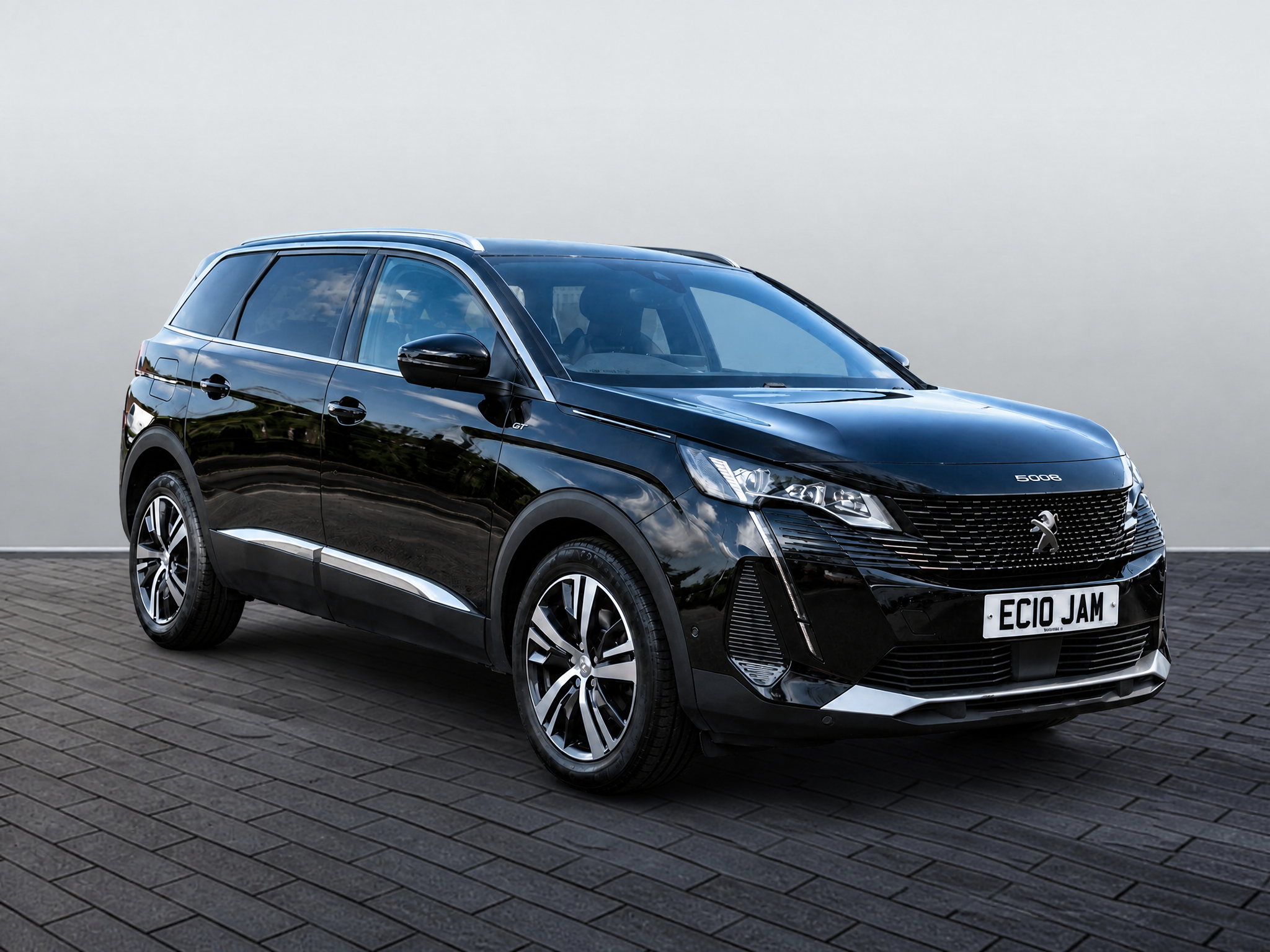 Main listing image - Peugeot 5008