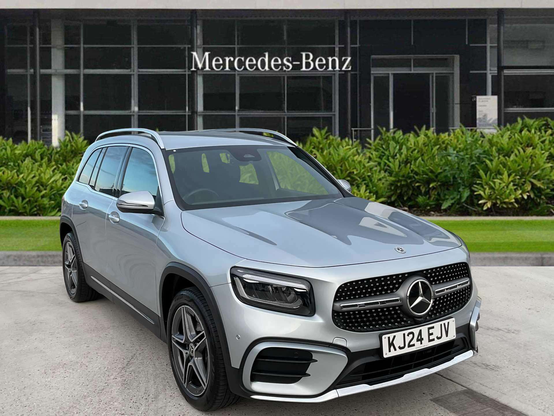 Main listing image - Mercedes-Benz GLB