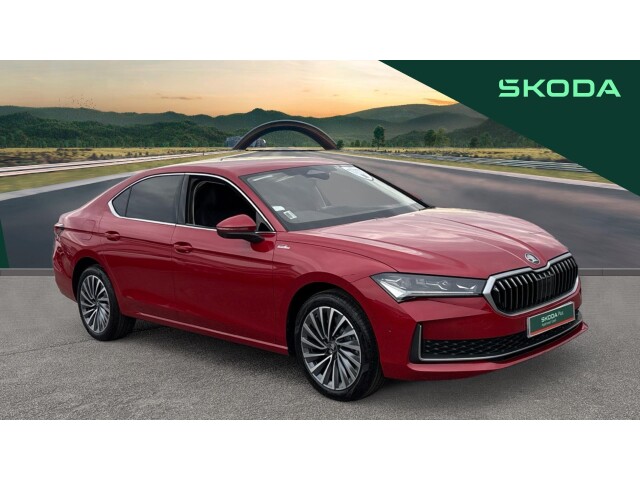 Main listing image - Skoda Superb