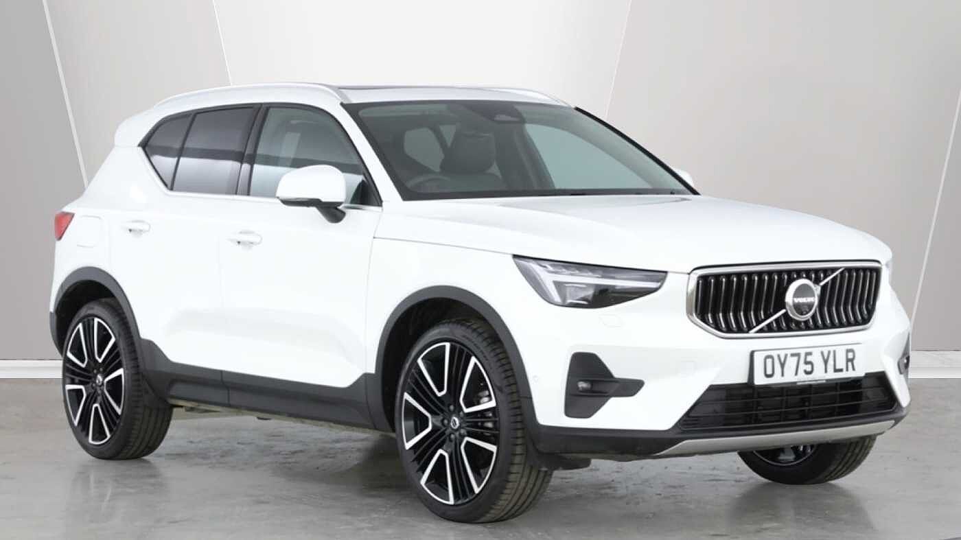 Main listing image - Volvo XC40