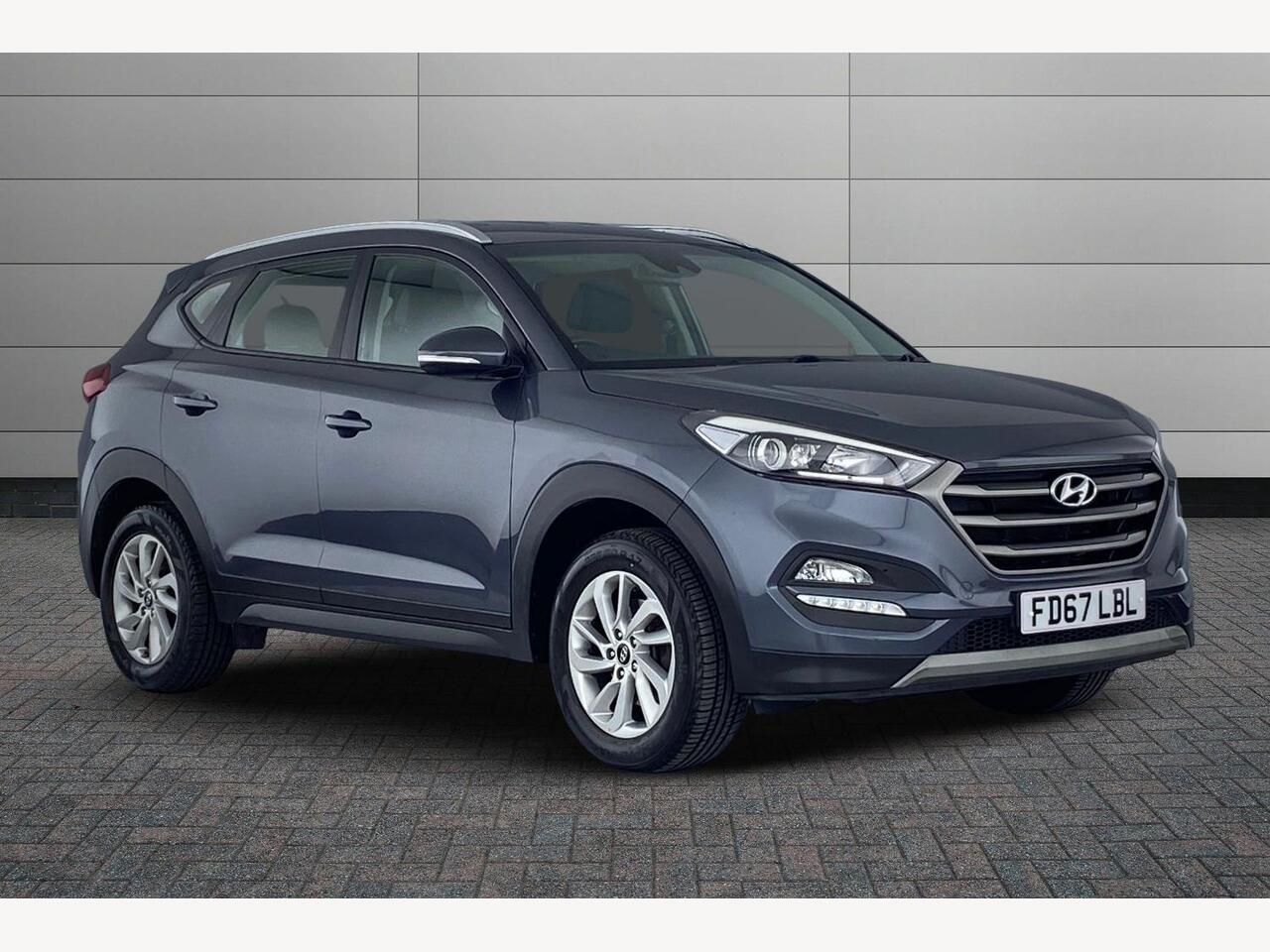 Main listing image - Hyundai Tucson