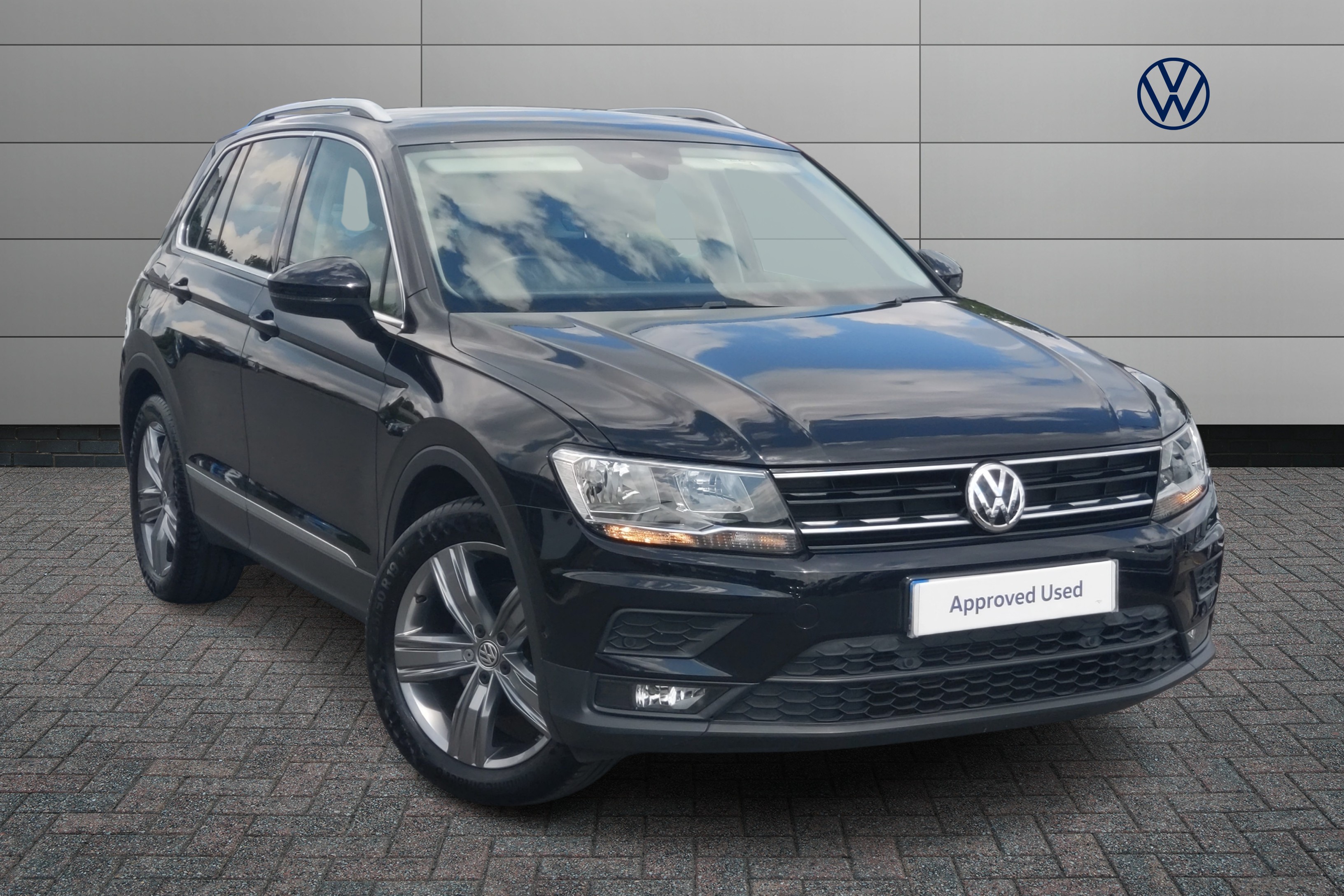 Main listing image - Volkswagen Tiguan