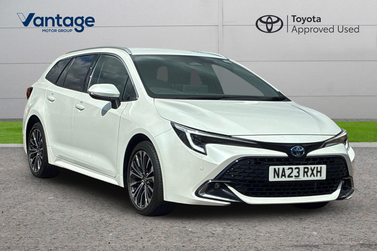 Main listing image - Toyota Corolla