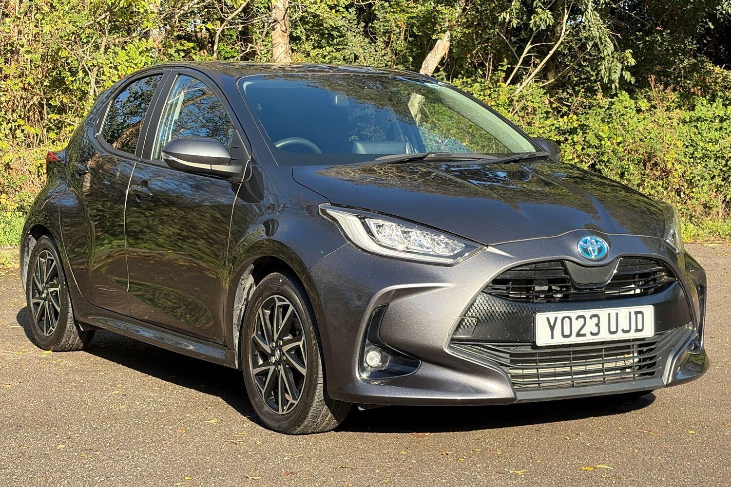Main listing image - Toyota Yaris