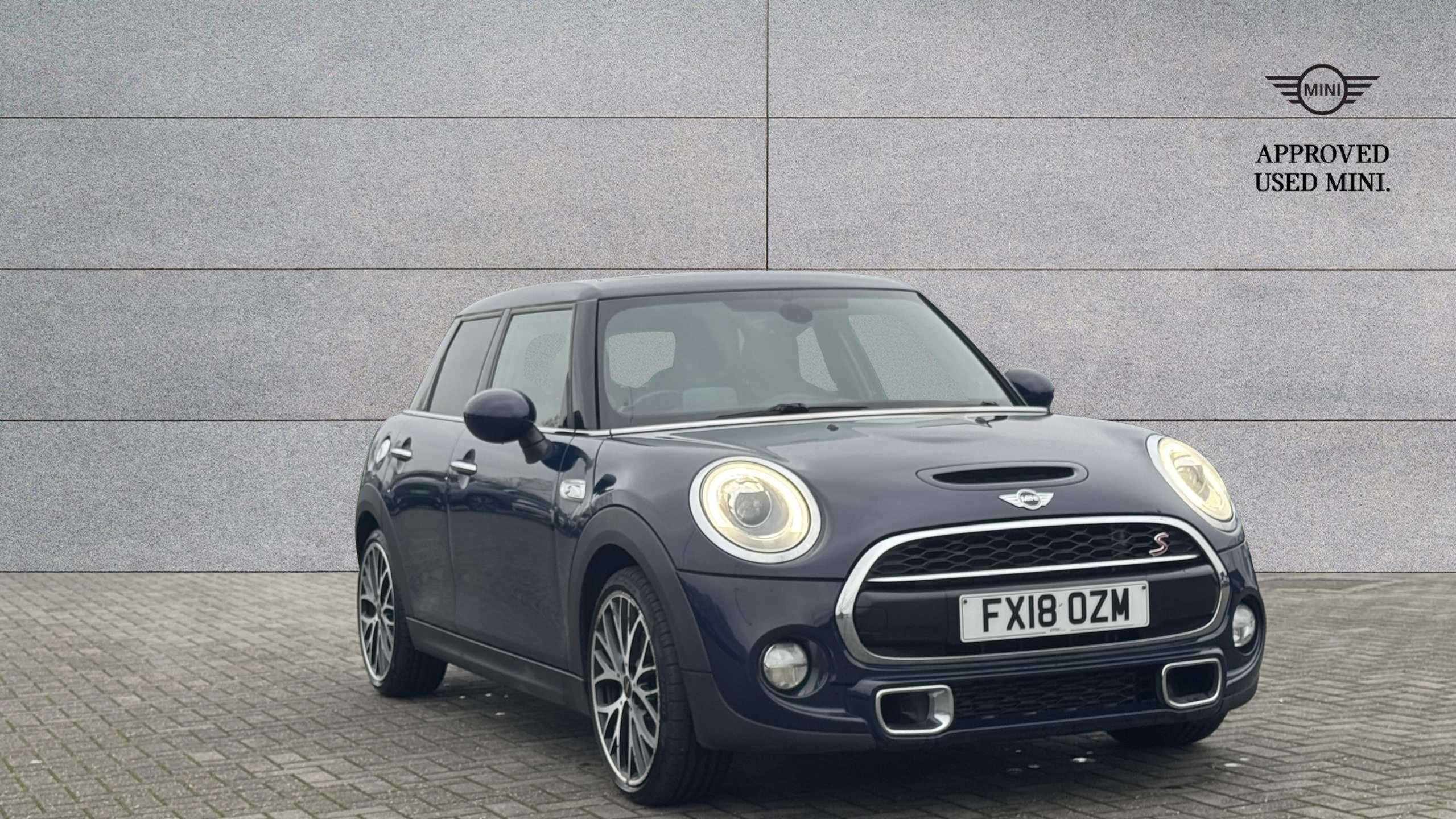 Main listing image - MINI Hatchback 5dr