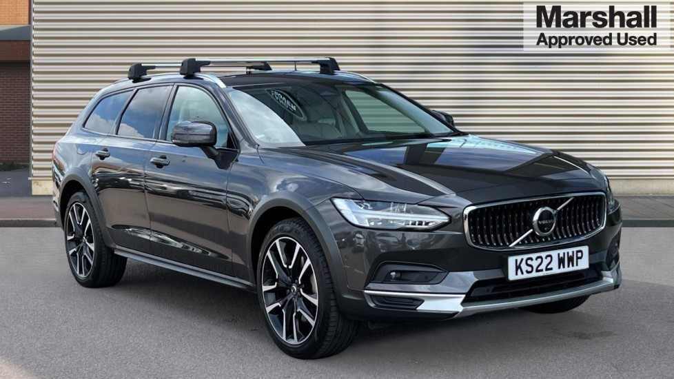 Main listing image - Volvo V90 Cross Country