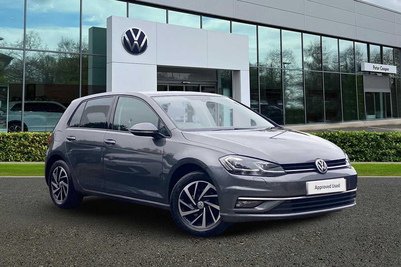 Main listing image - Volkswagen Golf
