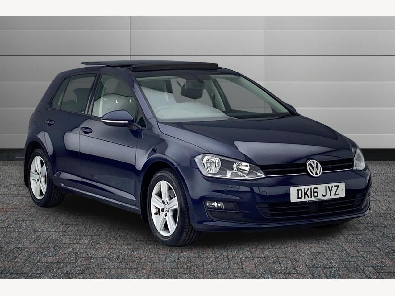 Main listing image - Volkswagen Golf