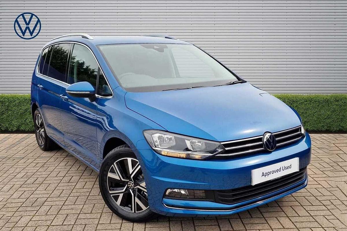 Main listing image - Volkswagen Touran