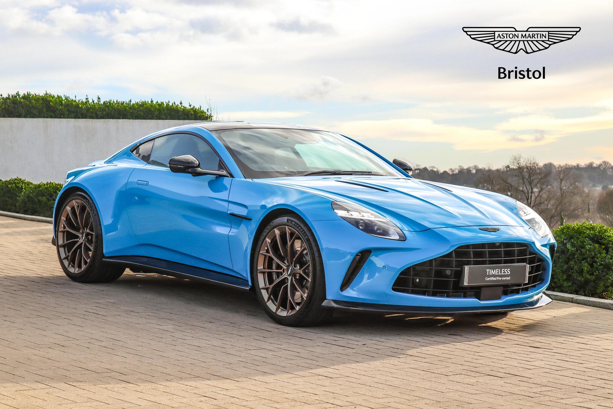 Main listing image - Aston Martin Vantage