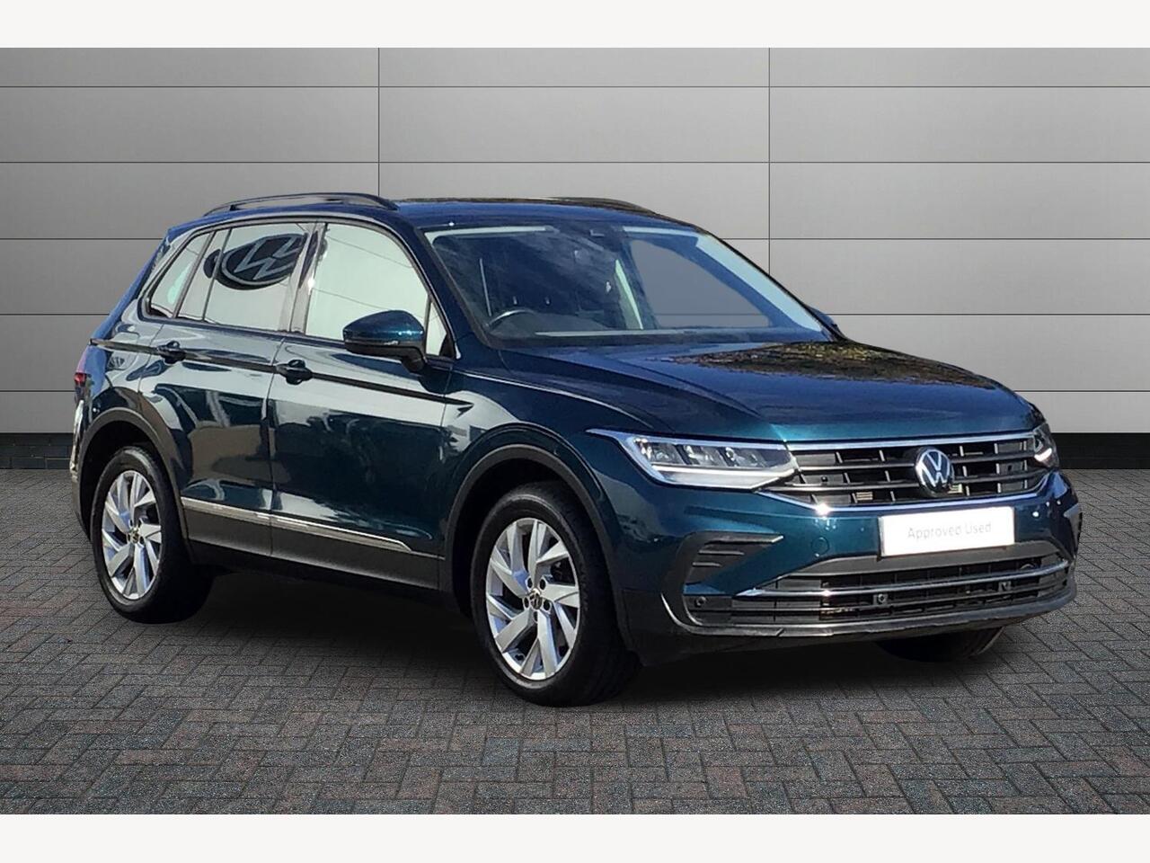 Main listing image - Volkswagen Tiguan