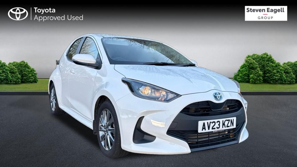 Main listing image - Toyota Yaris