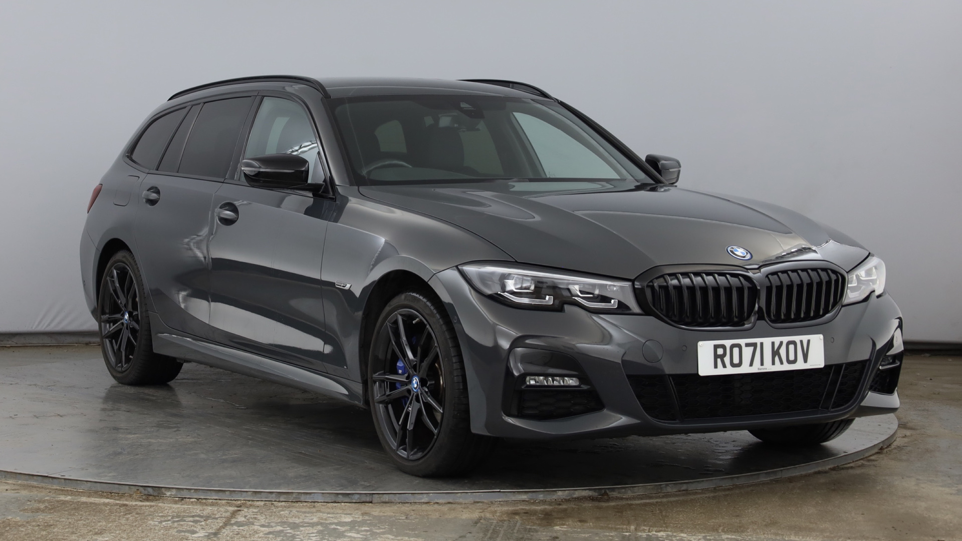 Main listing image - BMW 3 Series Touring