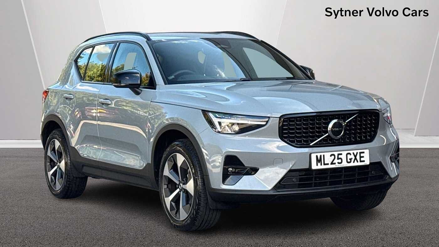 Main listing image - Volvo XC40