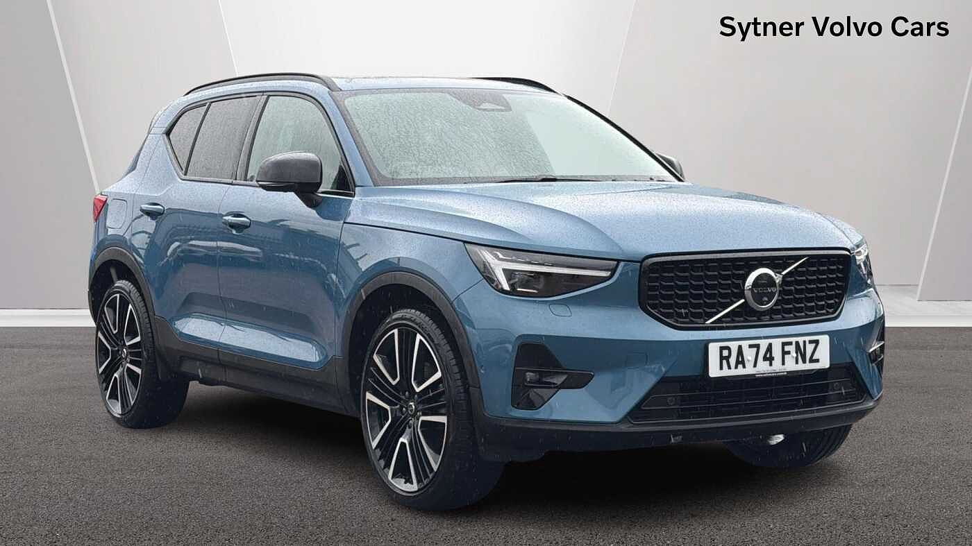 Main listing image - Volvo XC40