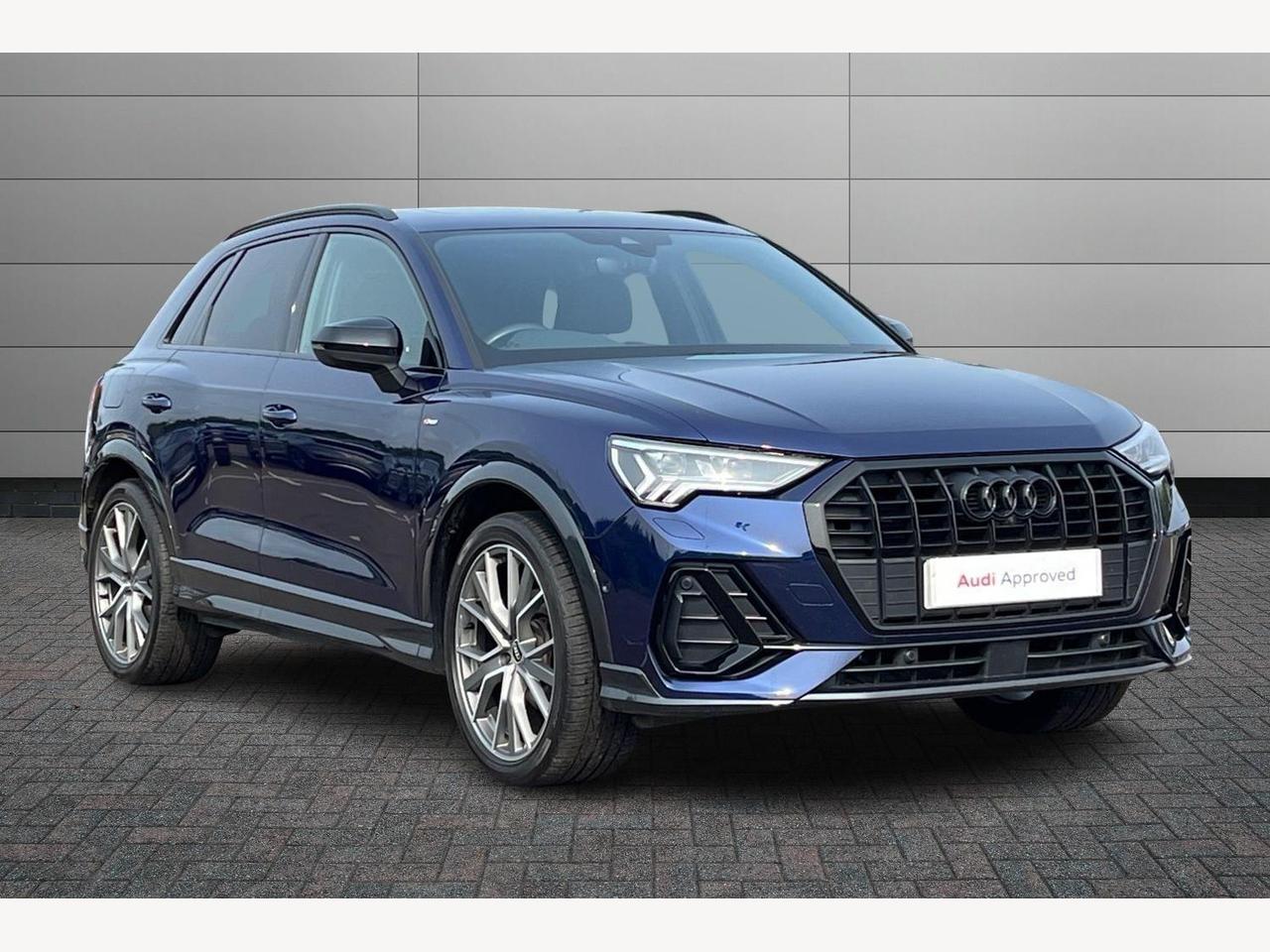 Main listing image - Audi Q3