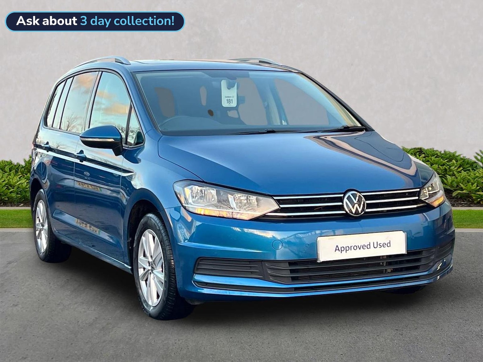 Main listing image - Volkswagen Touran