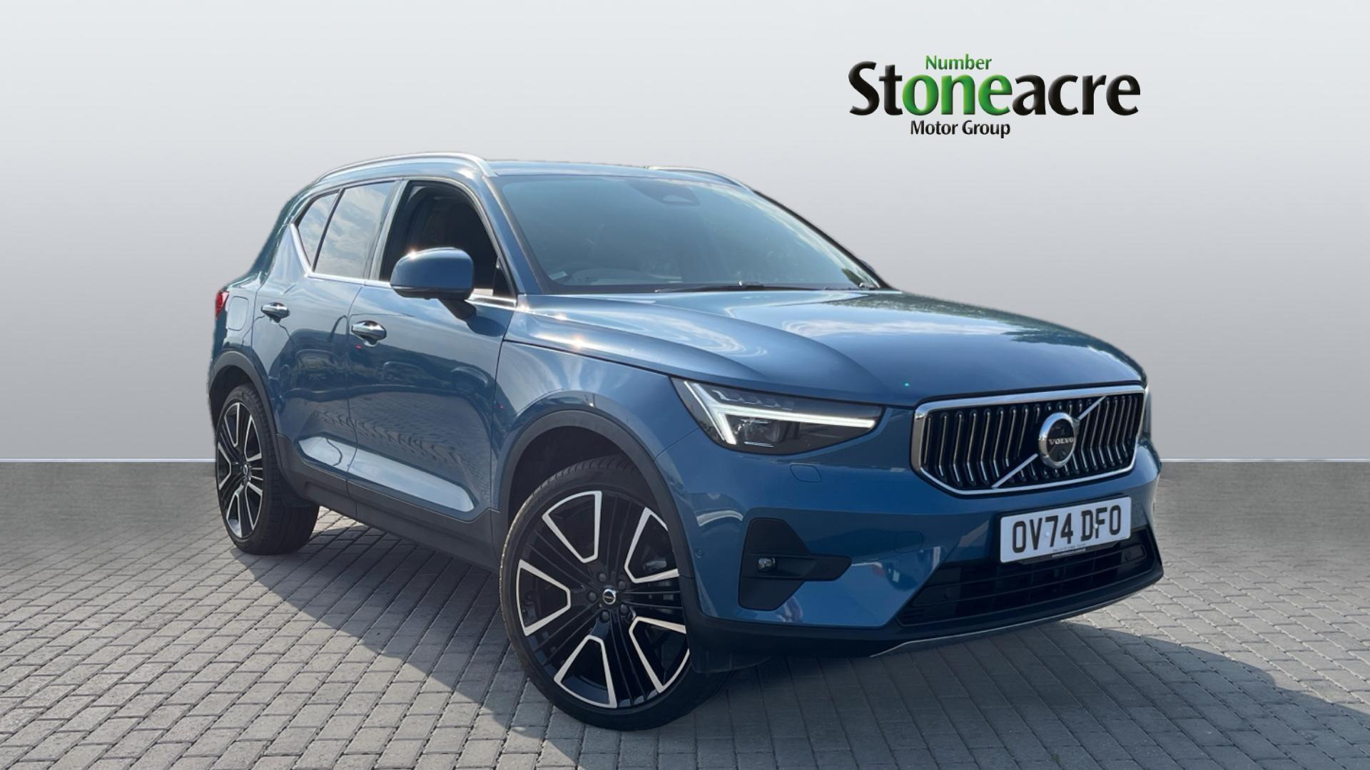 Main listing image - Volvo XC40