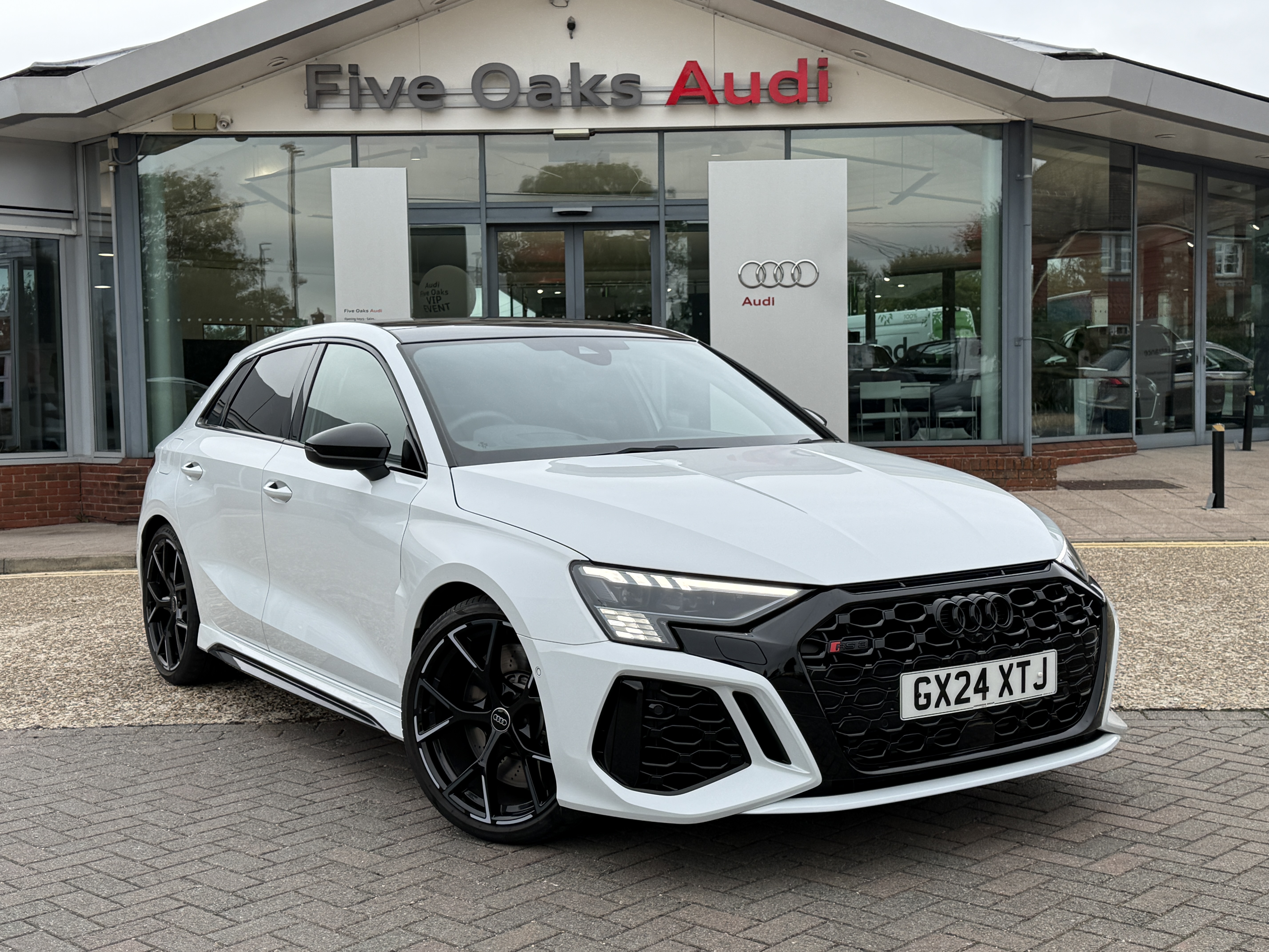 Main listing image - Audi RS3