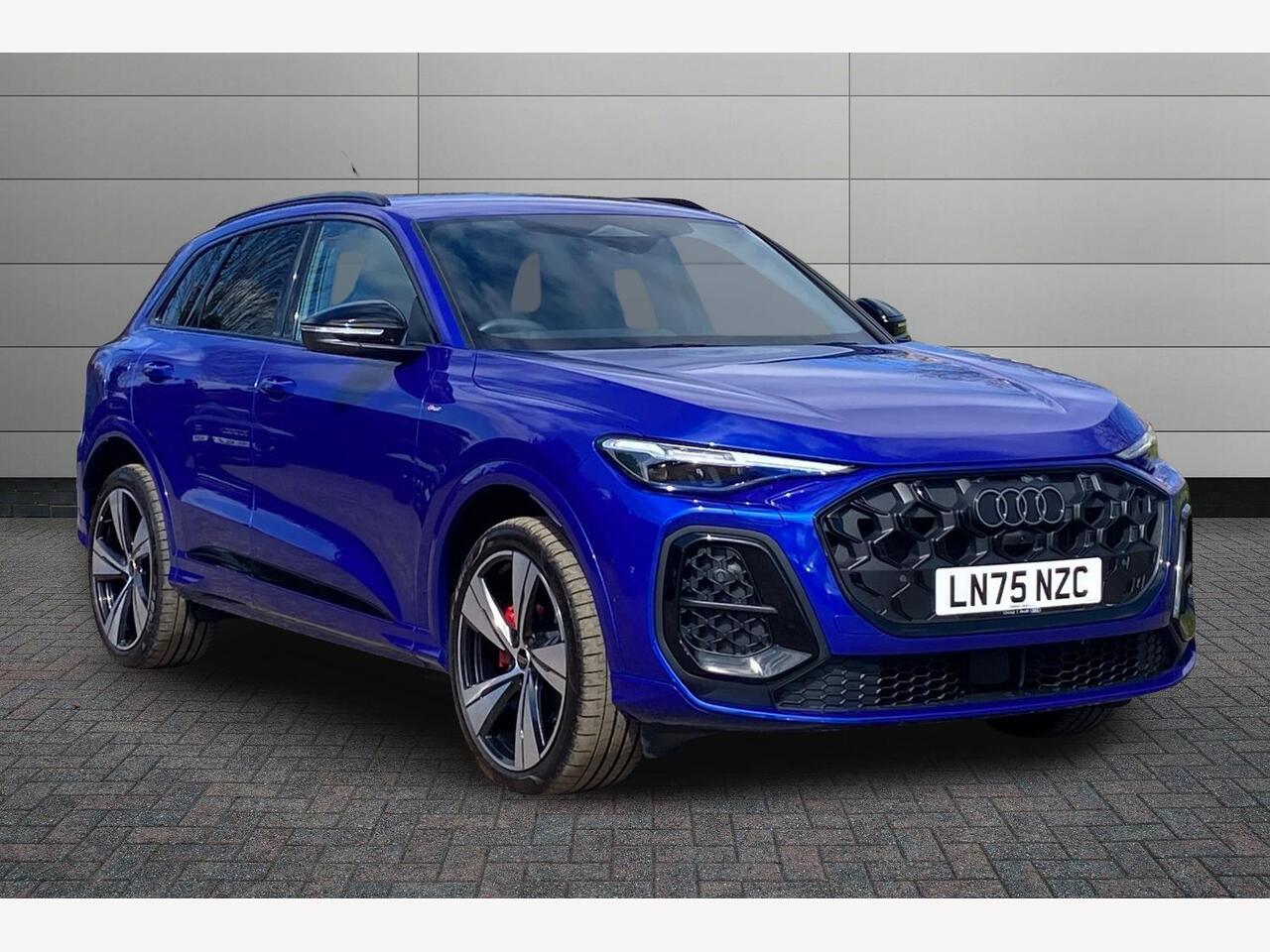 Main listing image - Audi Q5