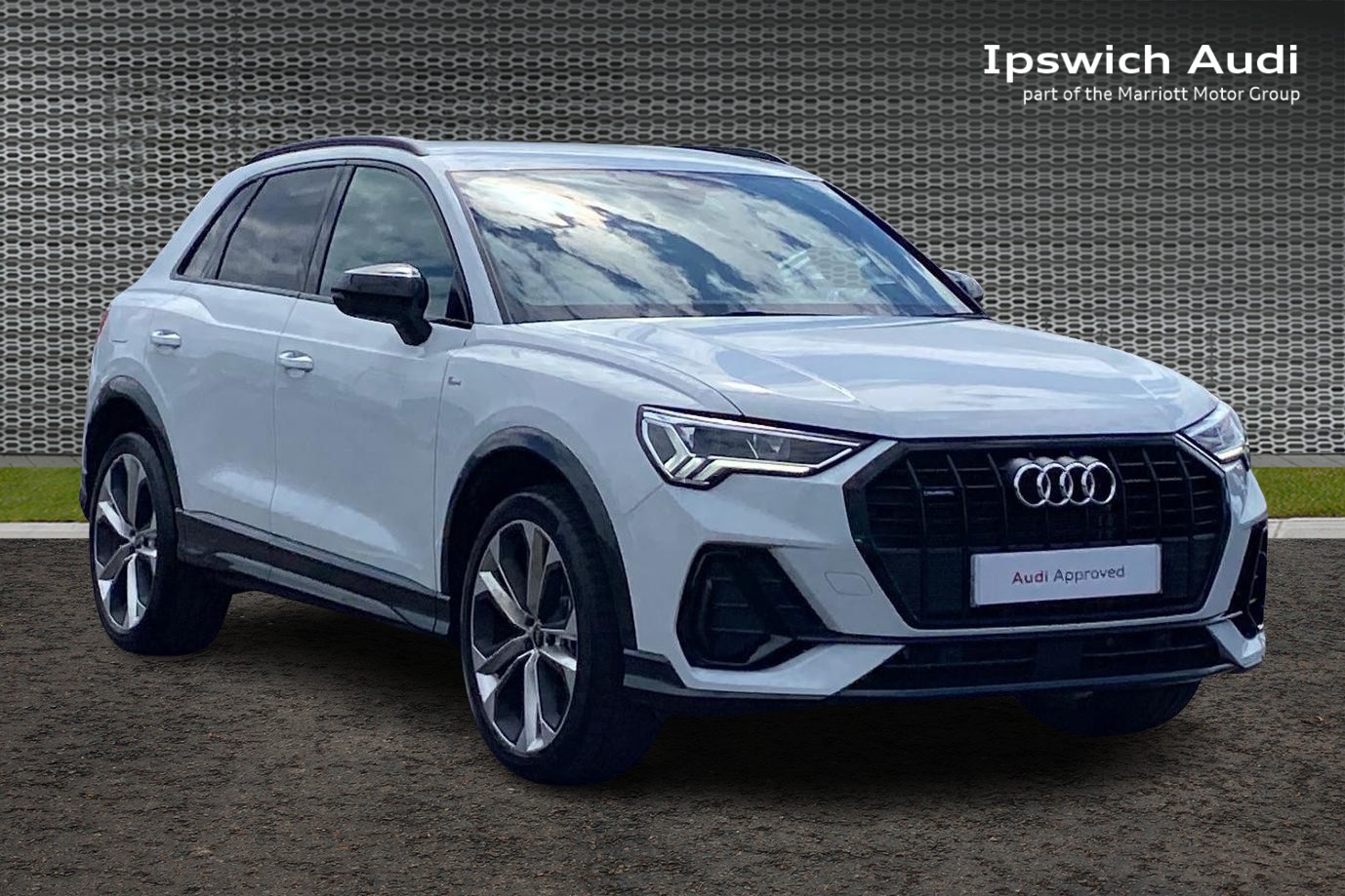 Main listing image - Audi Q3